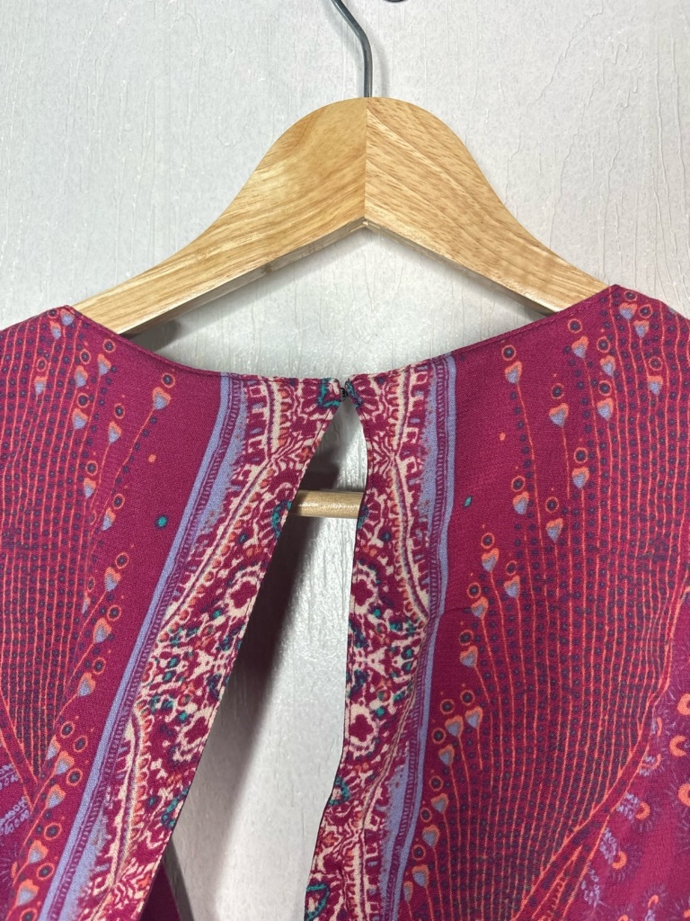 Free People the siren sleeveless low neck top size medium - Picture 9 of 9